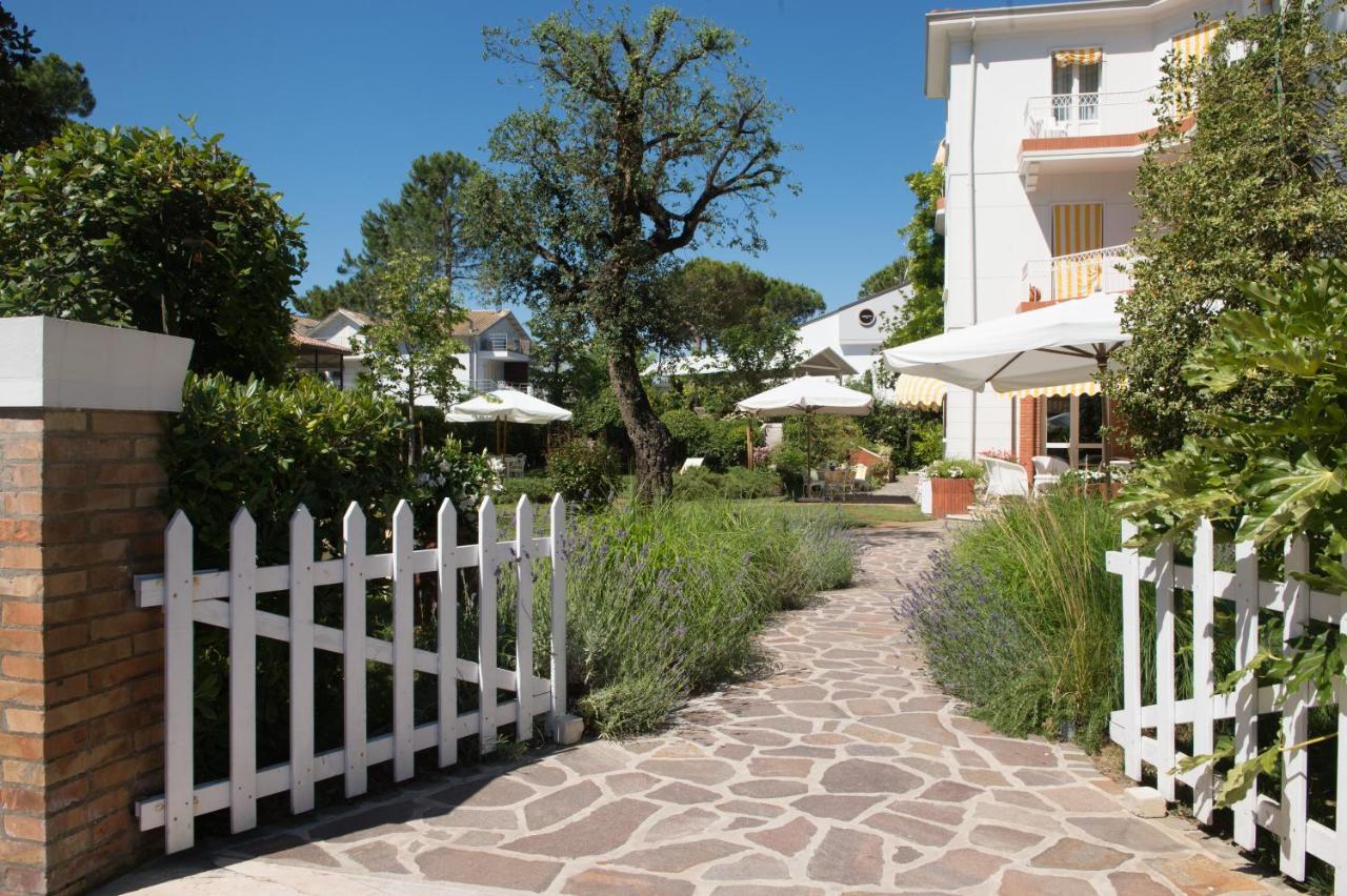 Villa Arizona Milano Marittima Eksteriør bilde