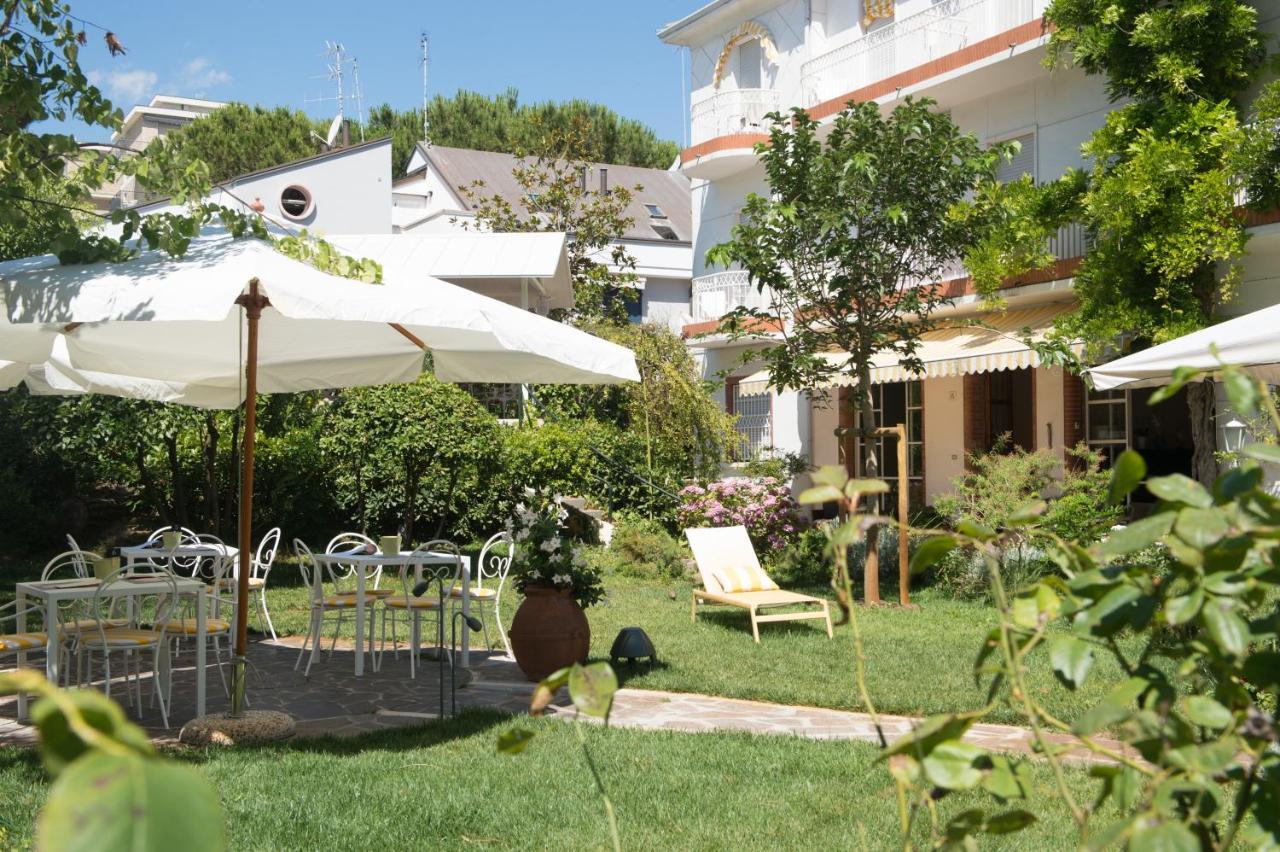 Villa Arizona Milano Marittima Eksteriør bilde