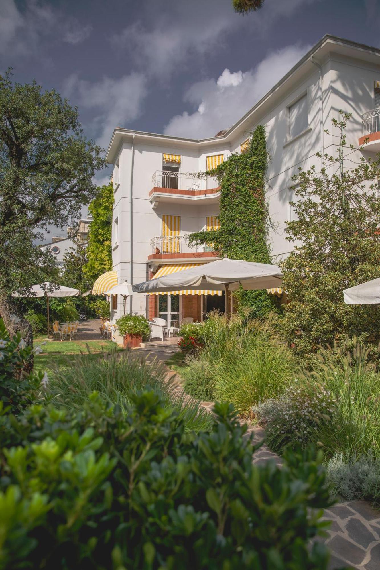 Villa Arizona Milano Marittima Eksteriør bilde